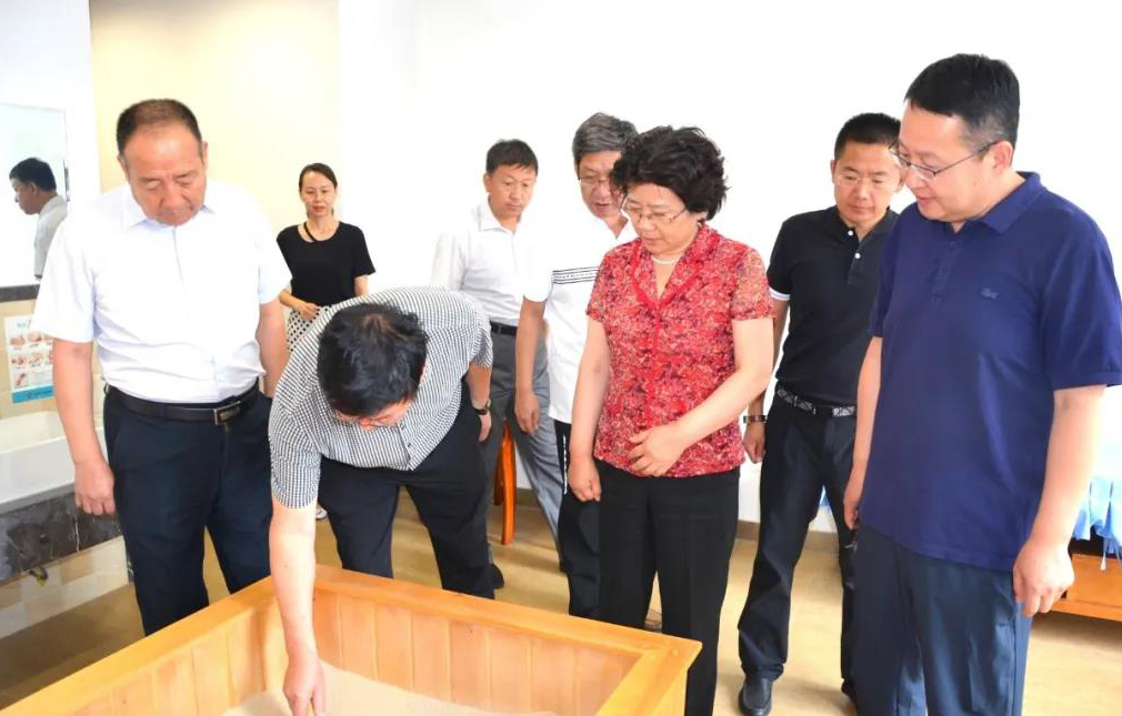 文章附图
